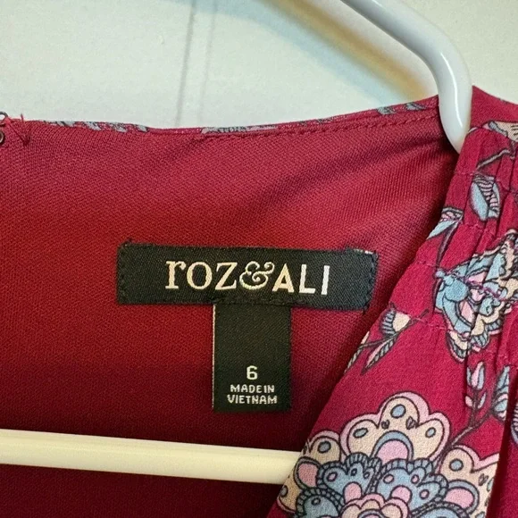 Roz & Ali Magenta and Pink Floral Tiered Midi Dress - Picture 5 of 5